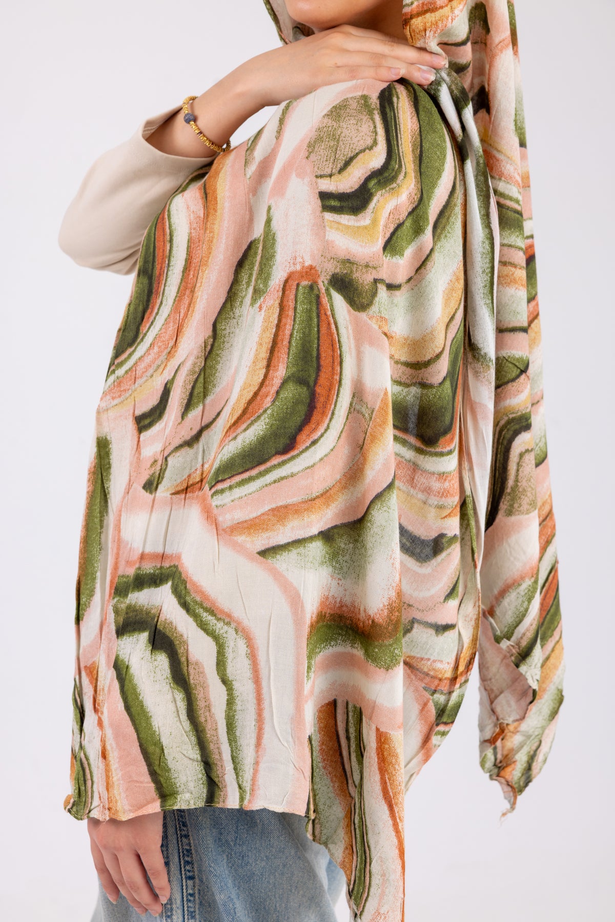 olive-waves-modal-printed