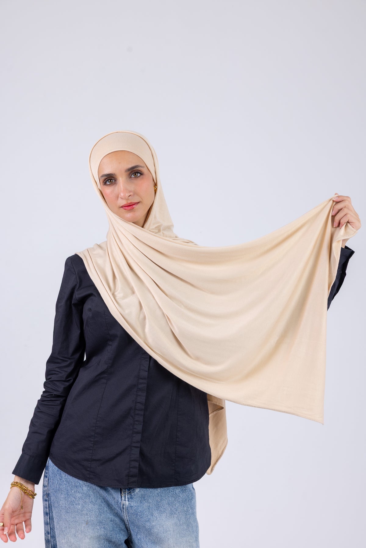 Cotton Jill – Sand Beige with bandana