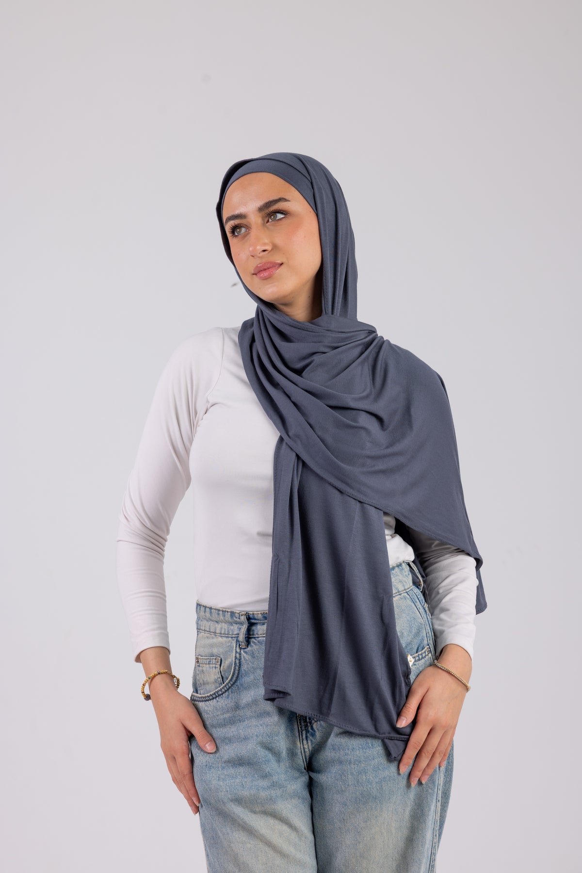 Storm Gray – Cotton Jill with bandana