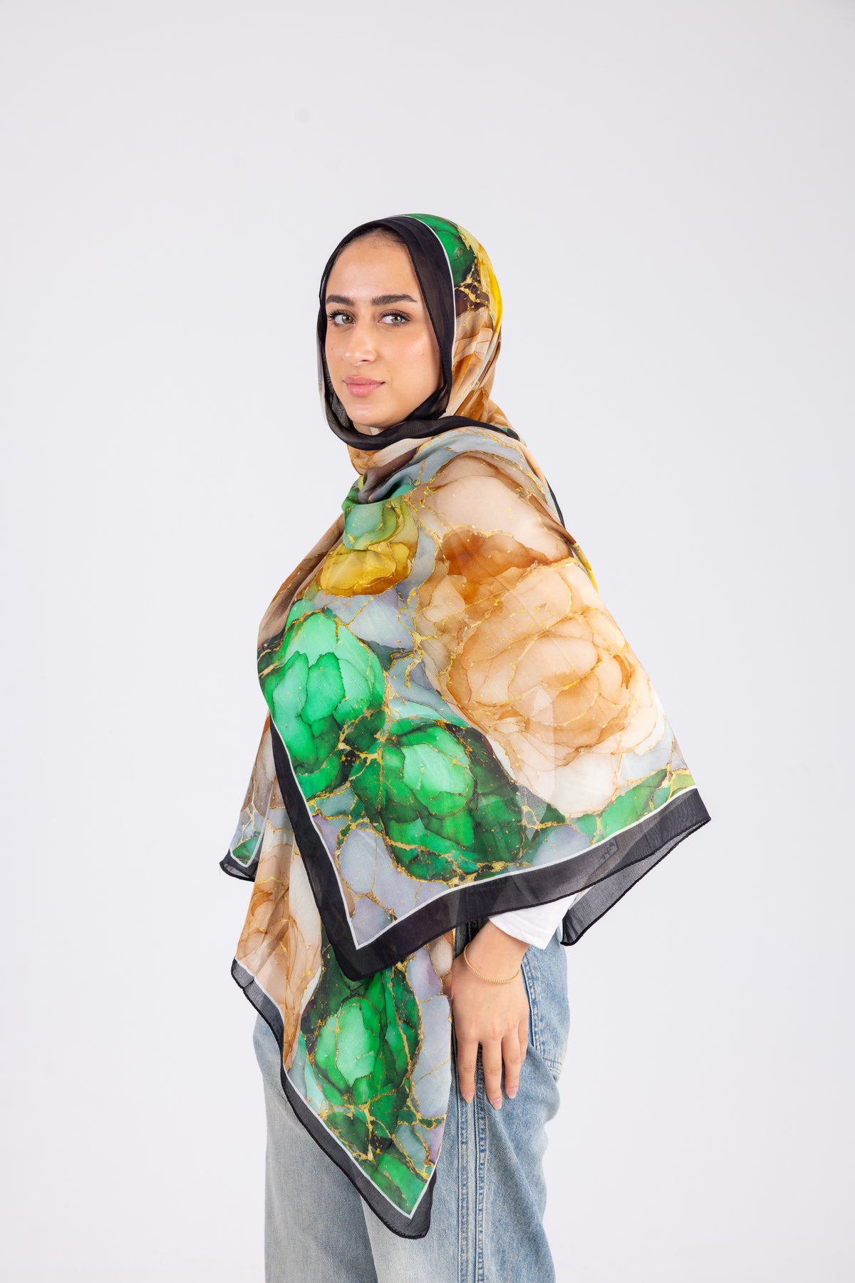 Emerald Bloom – Linen