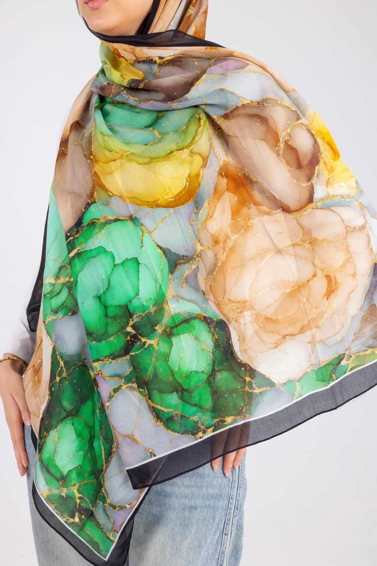 Emerald Bloom – Linen