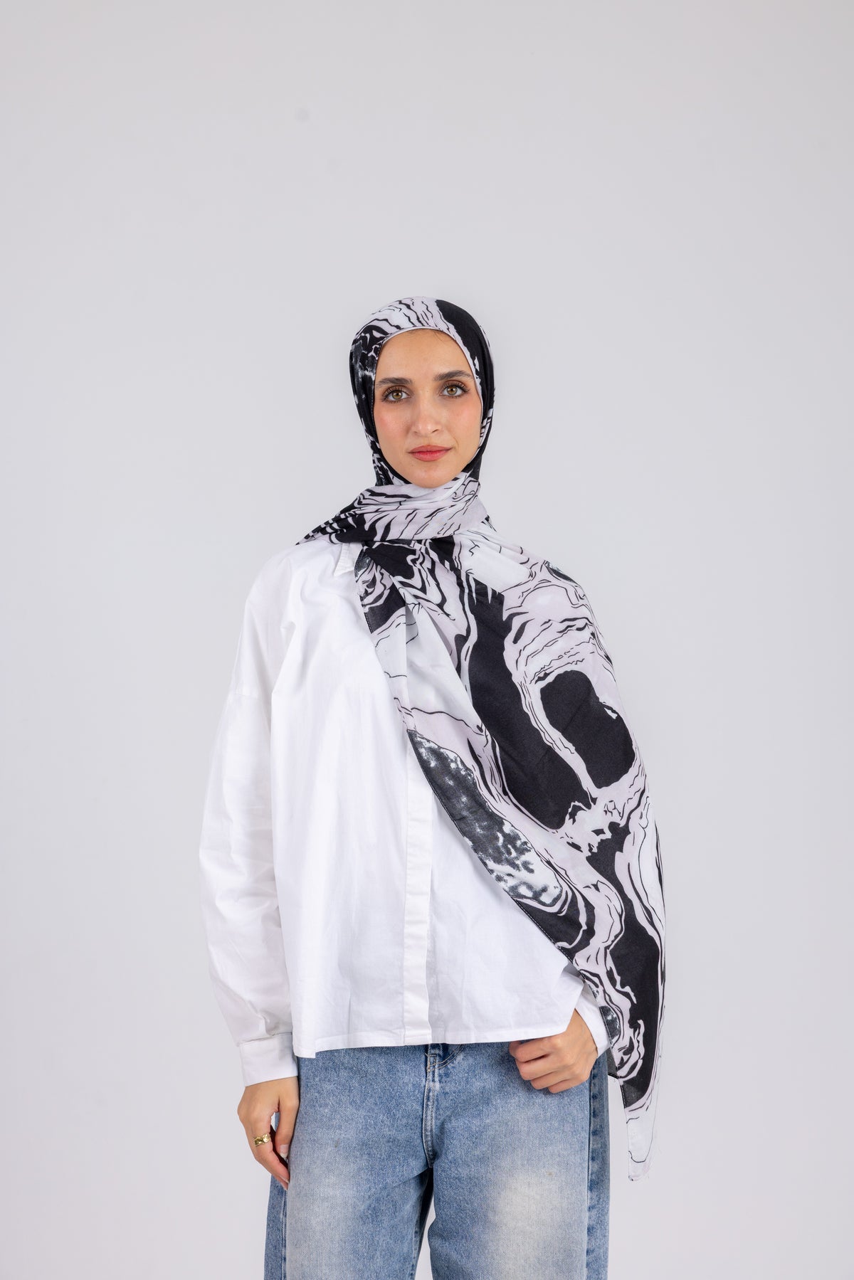 Black & White - Modal Printed