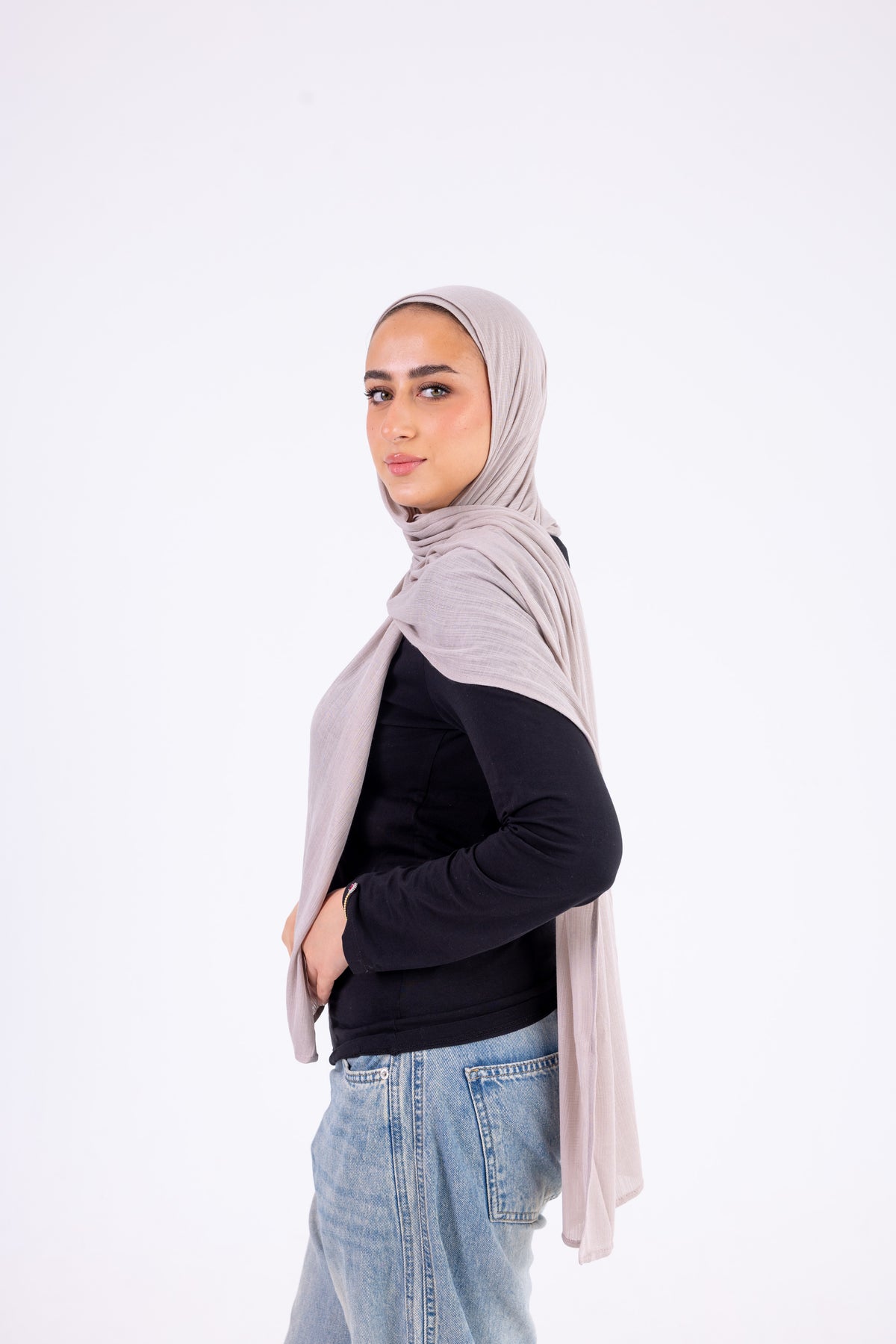 Mushroom Taupe – Kuwaiti with bandana