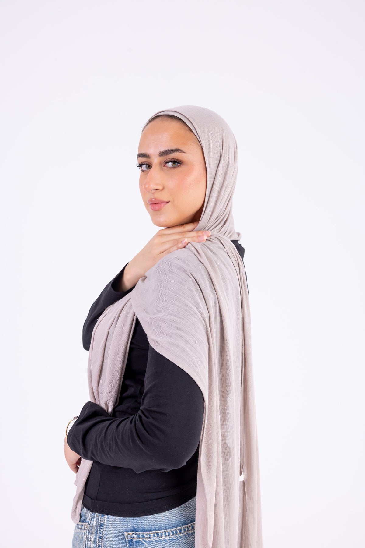 Mushroom Taupe – Kuwaiti with bandana