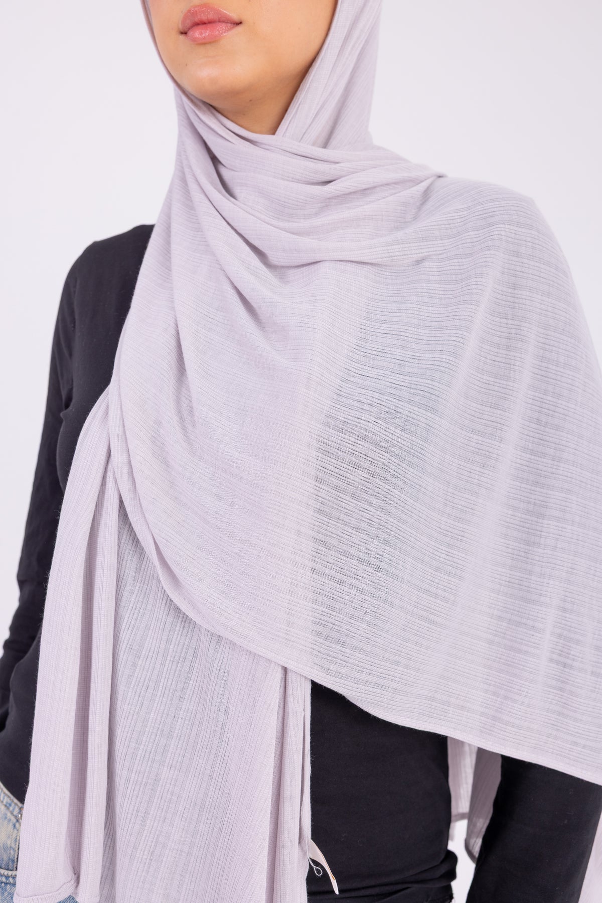 Misty Lilac – Kuwaiti with bandana