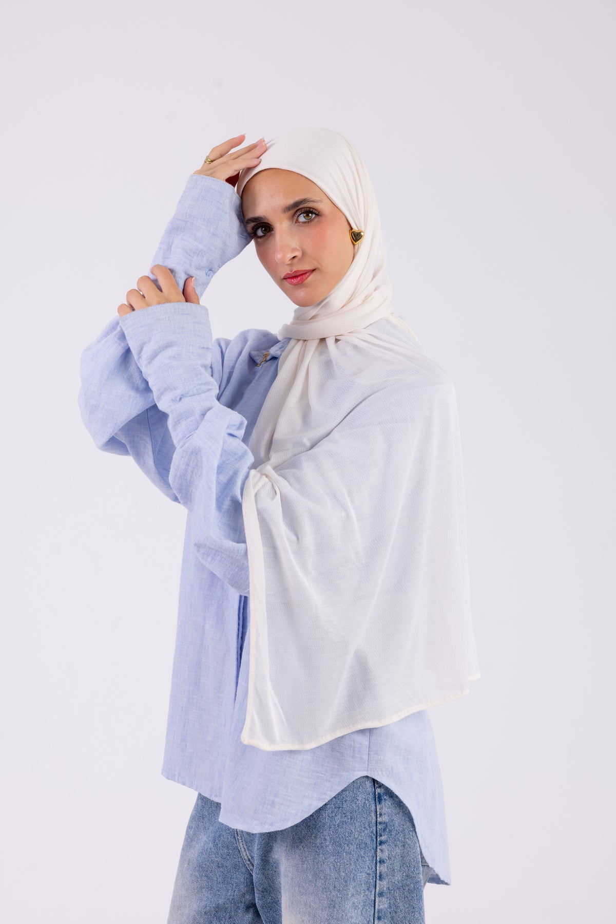 Vanilla Cream – Kuwaiti with bandana