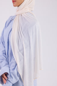 Vanilla Cream – Kuwaiti with bandana